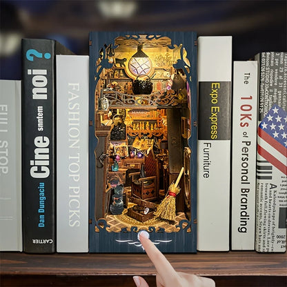 Magic Potion House - Book Nook Kit