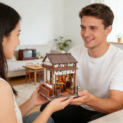 Wood Wine House - Mini Book Nook Kit