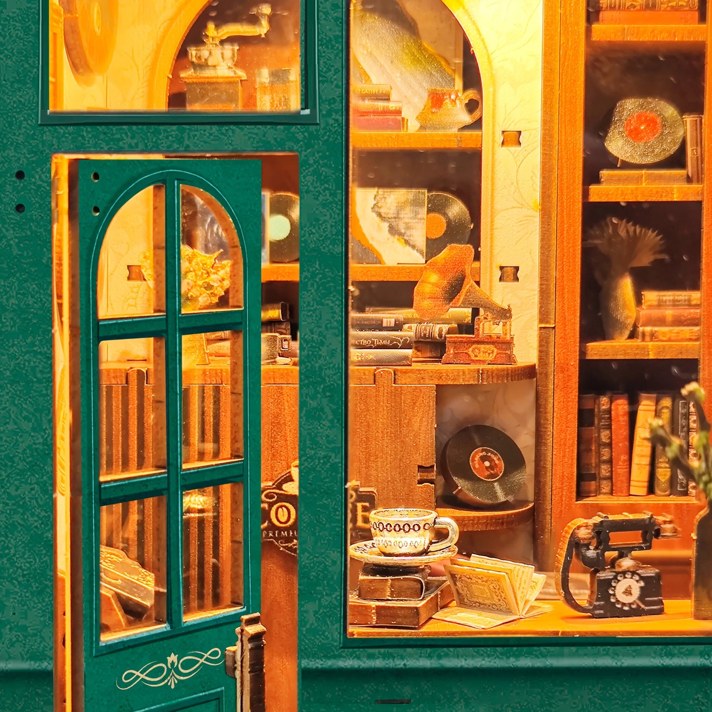 Moments In Time - Mini Book Nook Kit